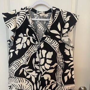 Christian Siriano Black and White Floral V-Neck Flutter Sleeve Tunic